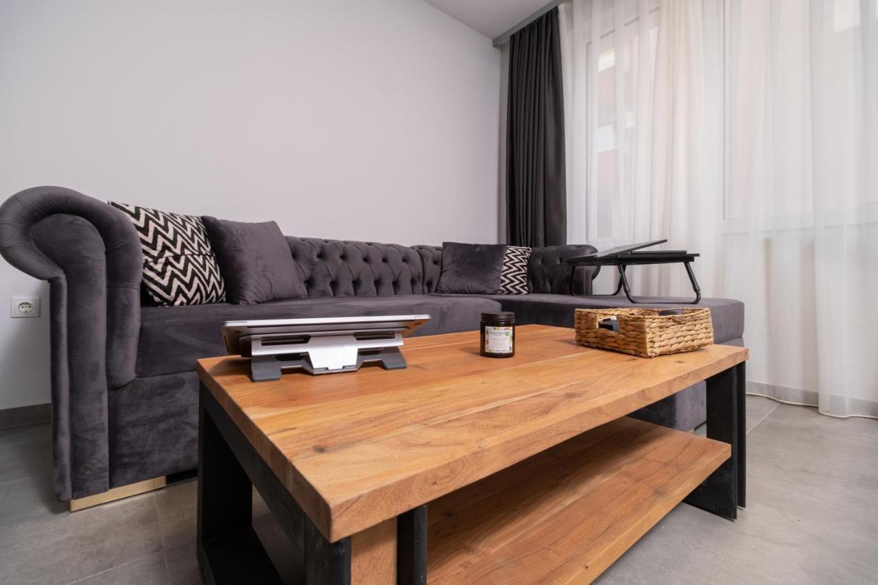 Chic 1Br Apartment With Balcony In بلوفديف المظهر الخارجي الصورة
