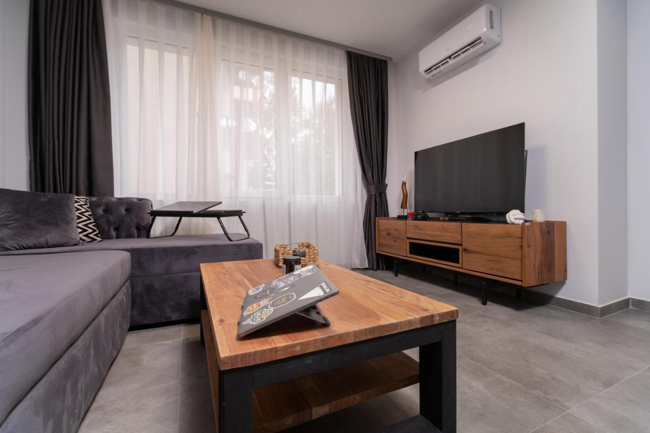 Chic 1Br Apartment With Balcony In بلوفديف المظهر الخارجي الصورة