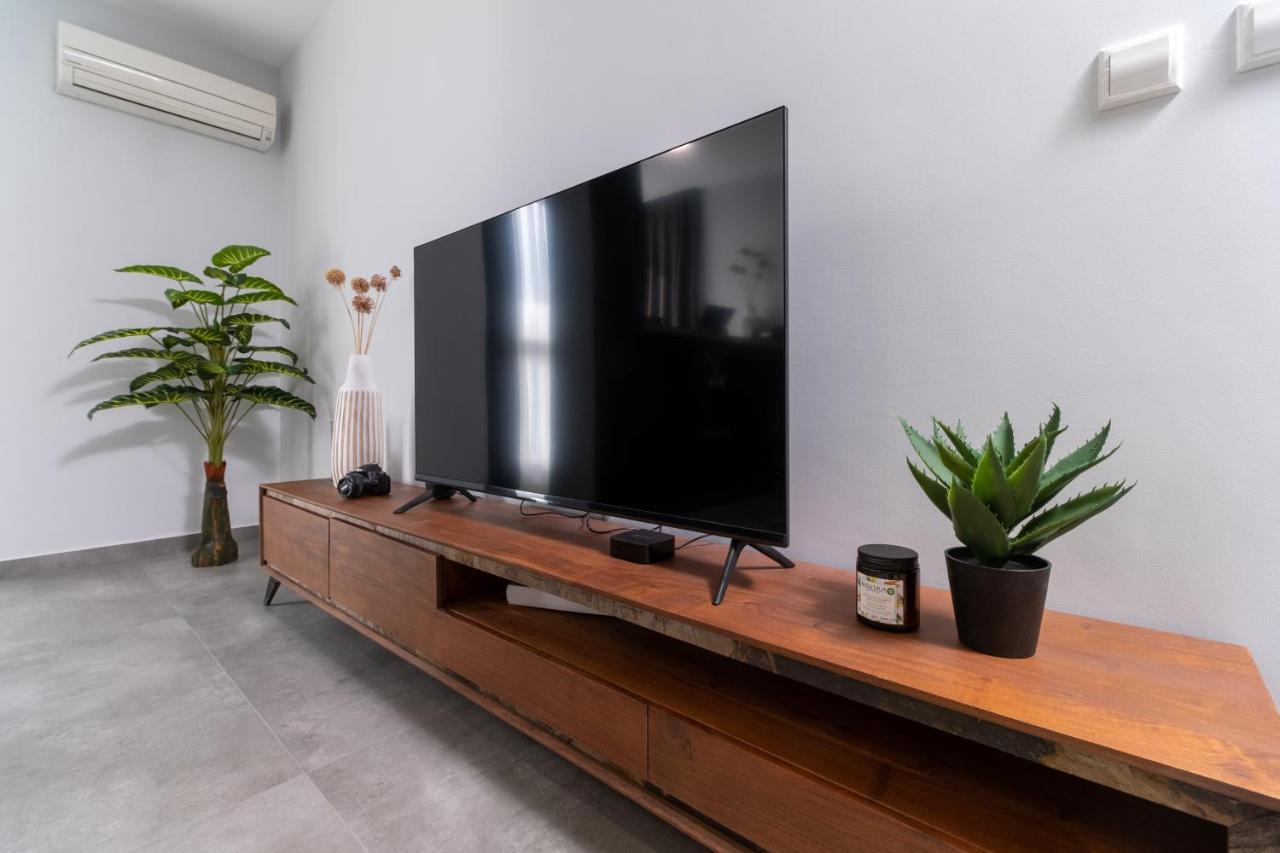 Chic 1Br Apartment With Balcony In بلوفديف المظهر الخارجي الصورة